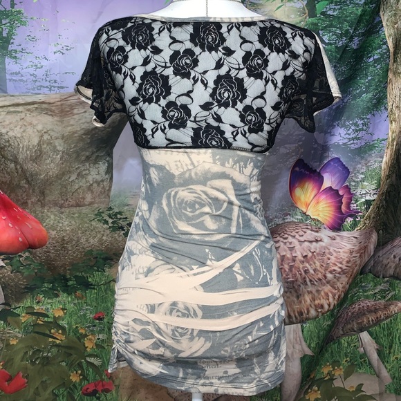 Rose Lace - Picture 2 of 2